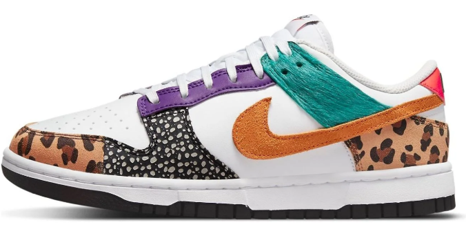 Women’s Nike Dunk Low SE “Safari Mix” Sneakers - White / Blue (DN3866-100)