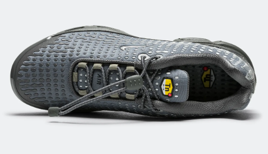 Nike Air Max Plus VII “Smokey Grey/Metallic Silver/Iron Grey”