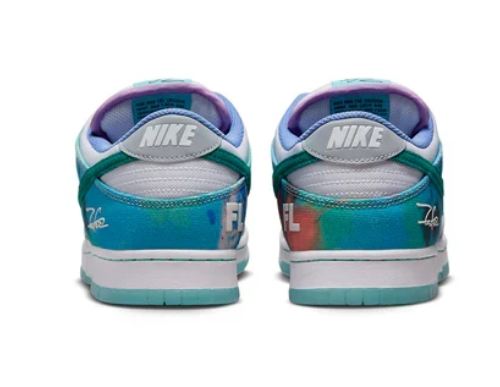 Nike SB Dunk Low x Futura Laboratories “Bleached Aqua” | HF6061-400